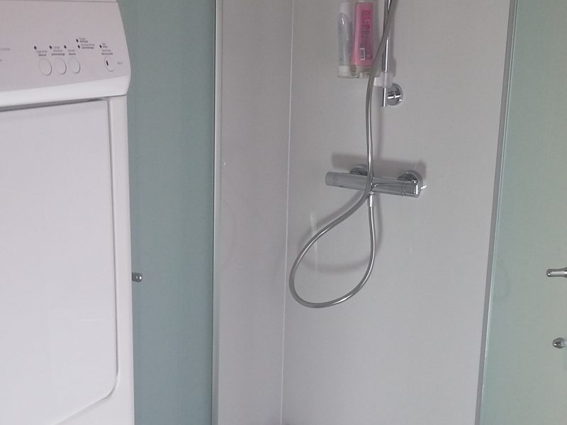 Plaatsen douche en wc